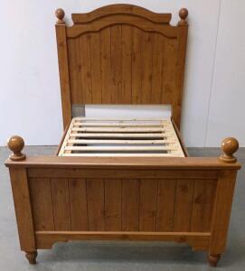 Ashley Furniture Twin Poster Bed Frame, Model B233-51/B233-52, Light Brown Finish