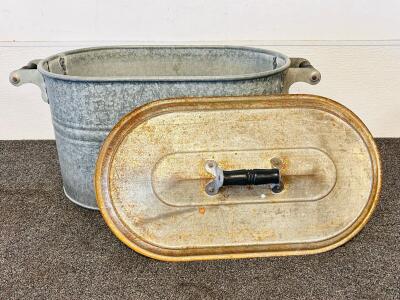 Vintage Oval Galvanized Metal Washtub With Lid and Wood/Bakelite Handles 23"x 13.5"x 15"