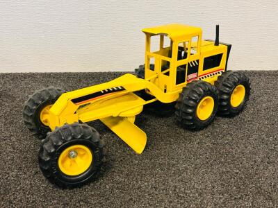 Vintage Tonka Mighty Road Grader #3950, Yellow Pressed Steel, 22" Long, 1980s, USA-Made