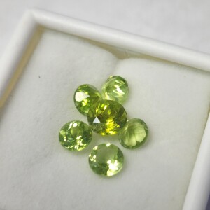 $200 Peridot(4ct)