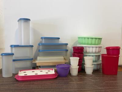 Large Vintage Tupperware &ndash; Modular Mates, Jelly Molds, Deviled Egg Tray, 27Pcs