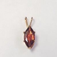 $120 14K Goldfilled Garnet(0.8ct) Pendant