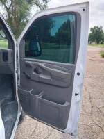 2005 CHEVROLET EXPRESS - RWD! - 9