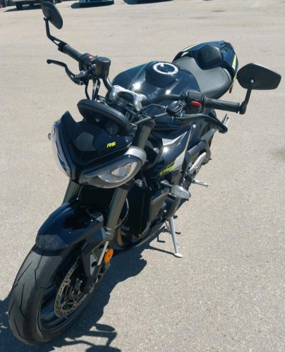 2025 TRIUMPH STREET TRIPLE