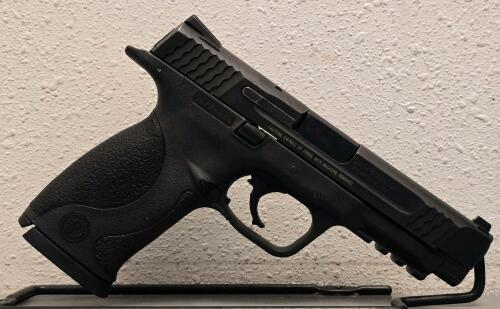 Smith & Wesson M&P45 .45 ACP Pistol, 4.5&rdquo; Barrel, 3 Extra Magazines, Case, SN MPR4656