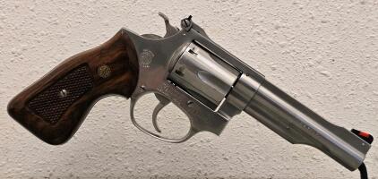 Rossi M518 Revolver .22 LR 6" Stainless, Interarms Import, Wood Grip, SN L041101