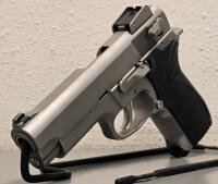 Smith & Wesson Model 4006 .40 S&W Pistol, 4" Barrel, Stainless Steel, 3 Extra Magazines - 5
