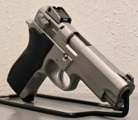 Smith & Wesson Model 4006 .40 S&W Pistol, 4" Barrel, Stainless Steel, 3 Extra Magazines - 6