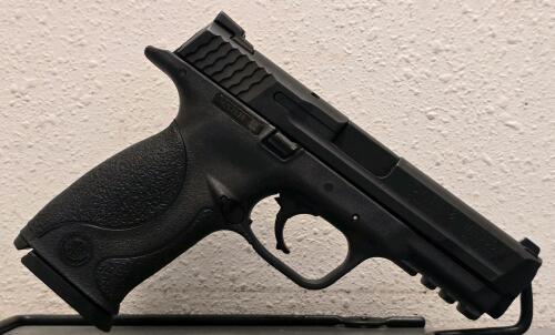Smith & Wesson M&P 40, .40 S&W, Striker-Fired Pistol, Polymer Frame, Serial HUS2520