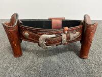 CISCO &ldquo;MAKER&rdquo; Double Western Gun Holster Leather Belt, Serial 19-70307, Tooled Floral Design