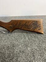 Daisy Red Ryder Carbine No. 111 Model 40 BB Gun, Lever-Action, .177 Caliber, 650-Shot Capacity - 2