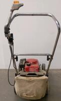 Honda HR194 Self-Propelled Lawn Mower, 19" Aluminum Deck, OHV Engine, Grass Bag - 2