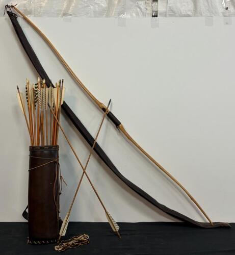 Traditional Longbow Archery Set &ndash; 50&ndash;55 lb Draw Weight, 15 Arrows (33" Length), Leather Quiver, Accessories (FL 10)