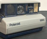 Polaroid 1200i & 600 Instant Film Cameras, Built-in Flash, For Spectra & 600 Film, Straps (FL 7) - 8