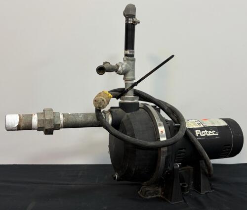 Flotec FP5172-08 1.5 HP Self-Priming Sprinkler Pump, 67 GPM, 115/230V, 1.5" NPT