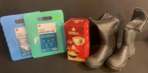 Estrella Hand Crank Grain Mill, Manual Corn Grinder, Cast Iron, Red, Clamp Mount, Original Box ( Shelf 7 )