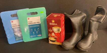 Estrella Hand Crank Grain Mill, Manual Corn Grinder, Cast Iron, Red, Clamp Mount, Original Box ( Shelf 7 )