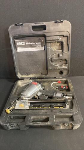Senco FinishPro 41XP Pneumatic Finish Nailer, 15 Gauge, 1-1/4&rdquo; to 2-1/2&rdquo; Nails, 100-Nail Capacity ( Shelf 1 )