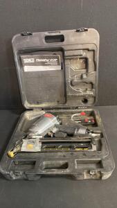 Senco FinishPro 41XP Pneumatic Finish Nailer, 15 Gauge, 1-1/4&rdquo; to 2-1/2&rdquo; Nails, 100-Nail Capacity ( Shelf 1 )