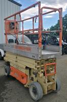 JLG 2030ES Electric Scissor Lift, 20ft Platform Height, 800lb Capacity, Solid Non-Marking Tires *Runs and Drives* - 3