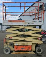 JLG 2030ES Electric Scissor Lift, 20ft Platform Height, 800lb Capacity, Solid Non-Marking Tires *Runs and Drives* - 6