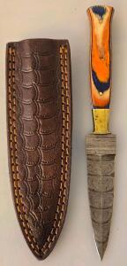 Handmade Damascus Fixed-Blade Knife with Multicolor Handle and Leather Sheath