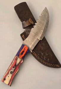 Custom Damascus Steel Fixed-Blade Knife with Multicolored Wooden Handle and Leather Sheath