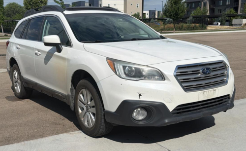 2015 SUBARU OUTBACK - LEATHER SEATS AND COVERS!!