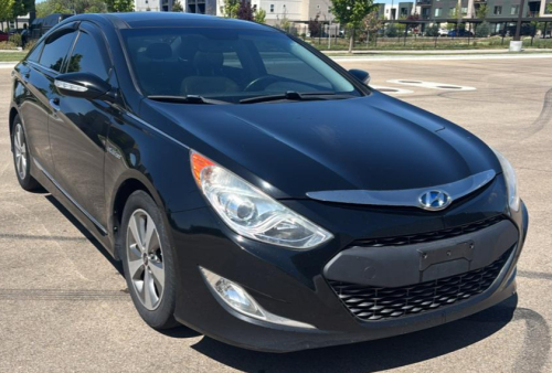 2011 HYUNDAI SONATA - SUNROOF!