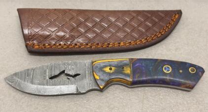 Custom Damascus Fixed-Blade Knife with Patterned Handle and Leather Sheath