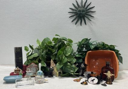 Mixed Lot: Figurines, Decorative Bell, Wall Art, Kitchenware, Belissimo hair brush, Glass Items.