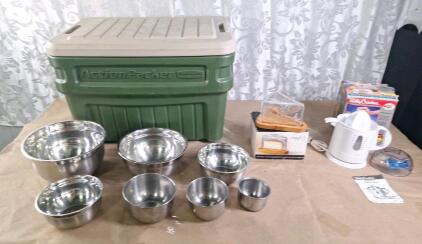 (7) Assorted Sized Stainless Steel Mixing Bowls, (1) Denizli Handmade "Delectables" Cake Wedge Crystal Cover & Wood Tray , (1) Betty Crocker Electric Juicer & (1) Rubbermaid Action Packer Tote