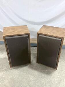 BIC Model 22 Vintage 3-Way Bookshelf Speakers, Walnut Finish, 50/80W Power Handling