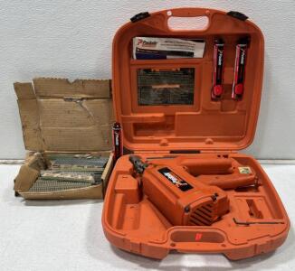 Paslode 900420 Cordless 30&deg; Framing Nailer Kit w/ Case, Fuel Cells, Nails.