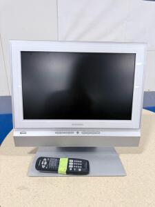 Mitsubishi LT-3050 30" LCD TV with Remote and Stand