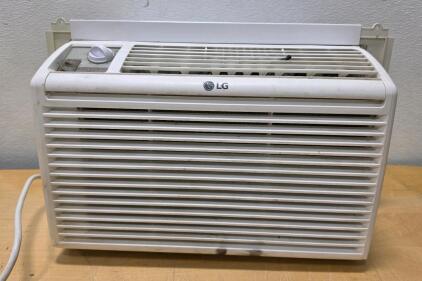 LG LW5016 Window Air Conditioner, 5,000 BTU, 115V, Manual Controls, R410A, 11.0 CEER