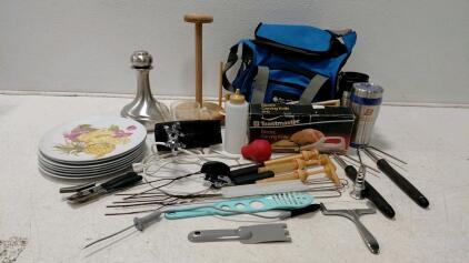 Boise State, Electric Carving Knives, Decanter and More (Turns On)