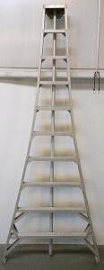 10 Foot Tallman Aluminum Tripod Orchard Ladder, 250 lb Capacity, 18 lbs, 42" Base Width
