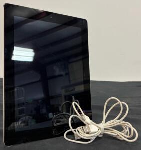 Apple iPad 2 (2nd Generation) 16GB Wi-Fi 9.7" Tablet A1395 - Tested & Working + Charging Cable