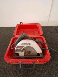 Craftsman 315.108241 7-1/4" 2.5 HP Circular Saw, 11A, 5000 RPM, Corded, Hard Case, USA Made( powered on) (E)