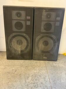Technics SB-6060 3-Way Floor Speakers, 12" Woofer, 8 Ohm, Vintage Stereo Pair