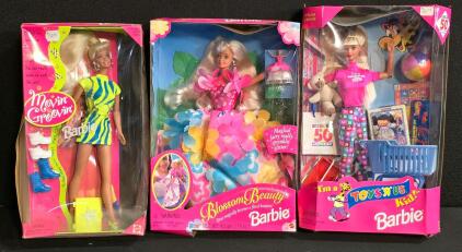 Movin&rsquo; Groovin&rsquo; Barbie 1995, Blossom Beauty Barbie 1996, Toys &ldquo;R&rdquo; Us Kid 50th Anniv. Barbie 1998