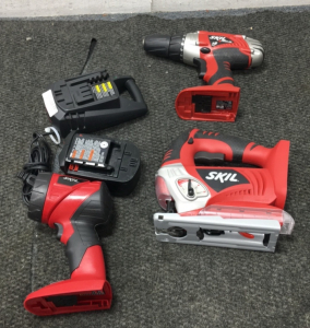 (3) Tool Skil Set With Battery And Charger