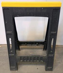 (2) Pair Of Plastic Folding Sawhorses, 500 lb Capacity, Black/Yellow, 30.3" Height
