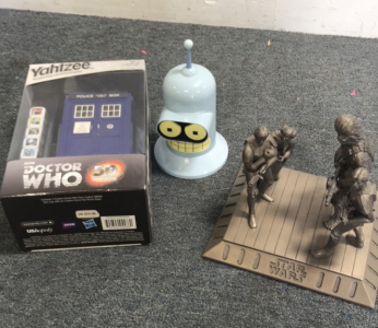 (1) Star Wars Limited Edition Statue (1) Futurama Yahtzee Game (1) Doctor who yahtzee