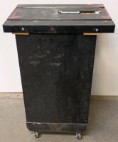 Rolling Metal Routing Tool Stand with Casters, Dual Shelves and Center Slot for Power Tool - 4
