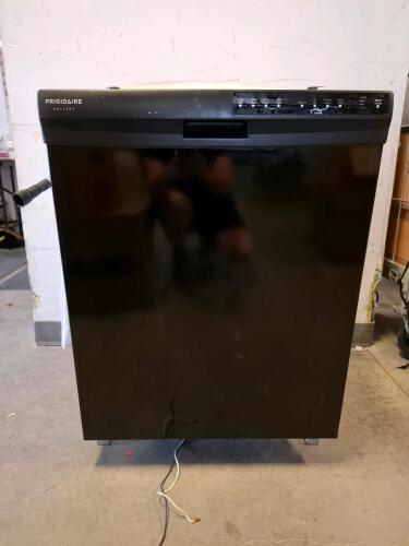 Frigidaire Built-In Dishwasher, Black Finish, 5 Wash Cycles, Front Controls (Unable To Test)