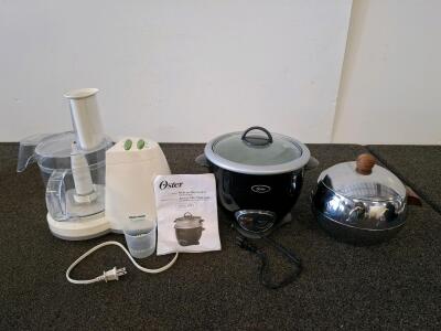 Oster 4751 Multi-Use Rice Cooker With Steaming Tray, 7-Cup Uncooked Capacity, 700W, Food Processor, And Cool And Hot Serving Bowl With Lid (All Powered On)