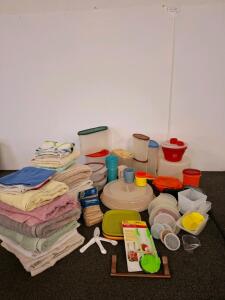 Mixed Cotton Towels (16) & Plastic Kitchen Containers Bundle - Assorted Colors & Sizes