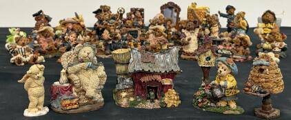 Large Lot of 30+ Boyds Bears Resin Figurines, Assorted Family, Friendship, Graduation Themes